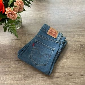 Levi jeans